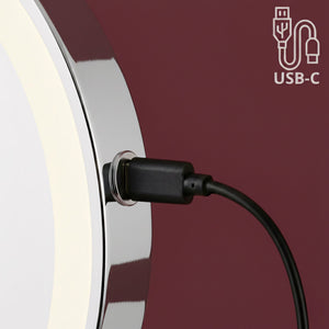 Detaliu al oglinzii Aster în crom: detaliu USB-C