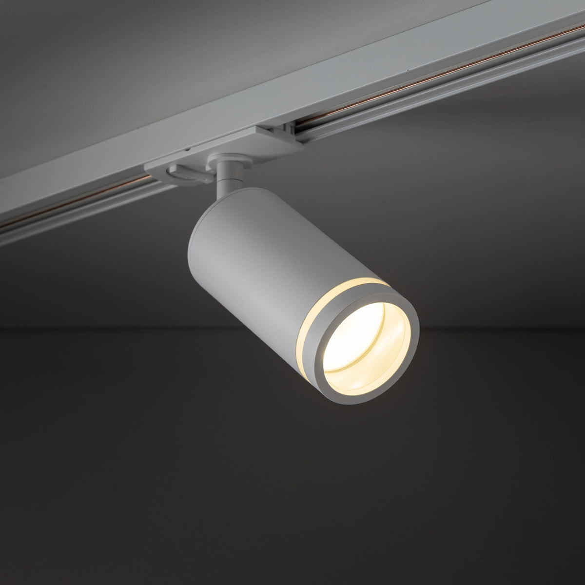 Spot pentru șină Tracer Ring Slim din metal, alb