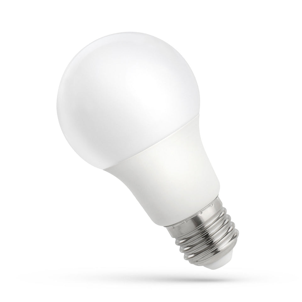 Becul LED E27 de 9 W cu sticlă mată albă și corp alb, pe fundal alb