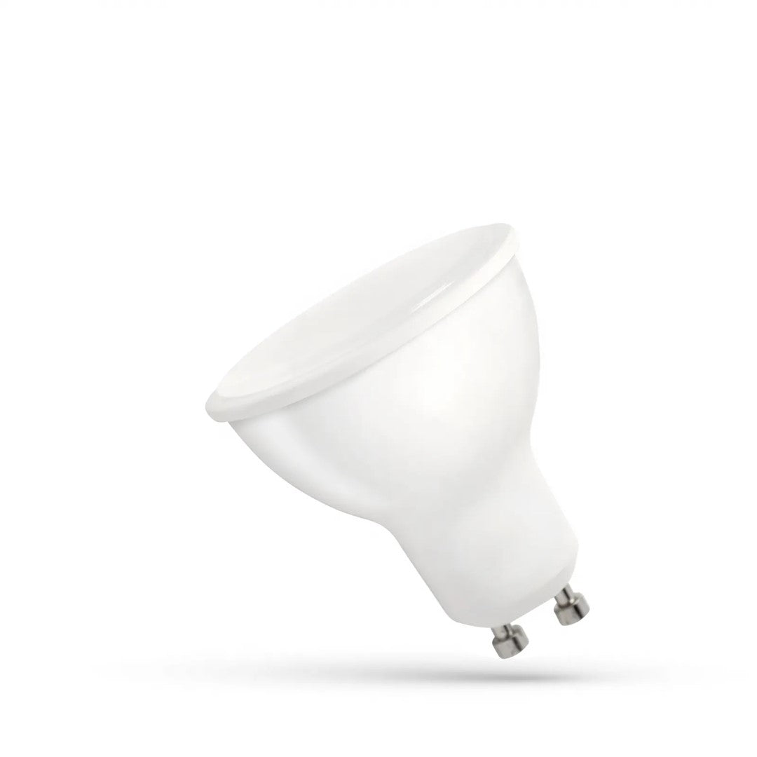 Becul LED GU10 de 4 W cu lumină rece, difuzor alb mat, pe fundal alb