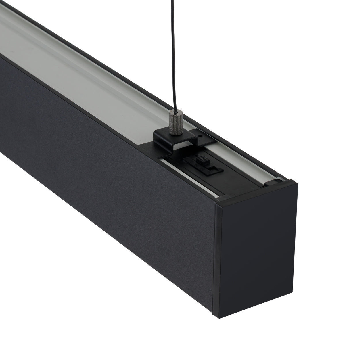 Clema de suspendare pe profilul Luxe Pro negru, de aproape