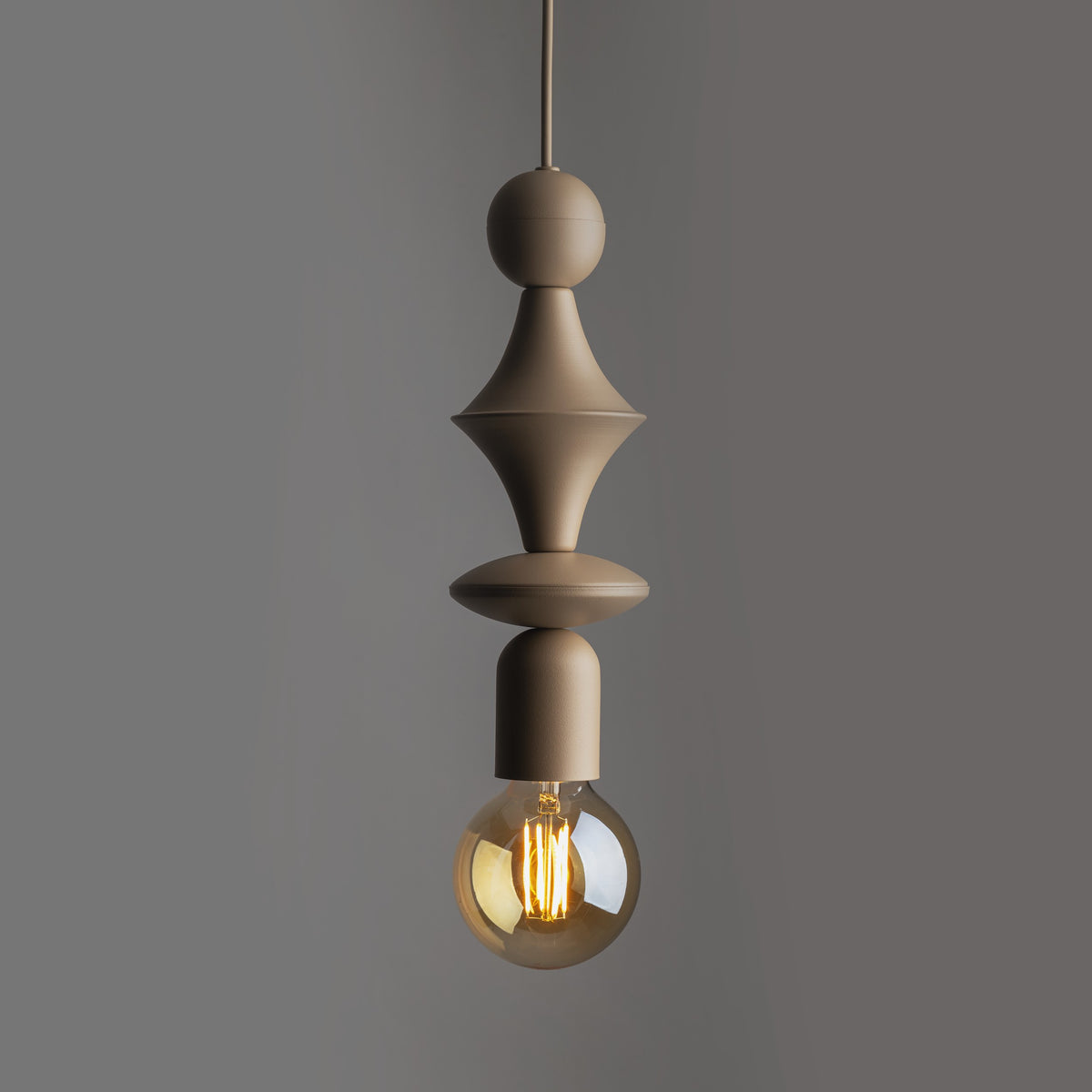 Lustră Tower din metal, salvie