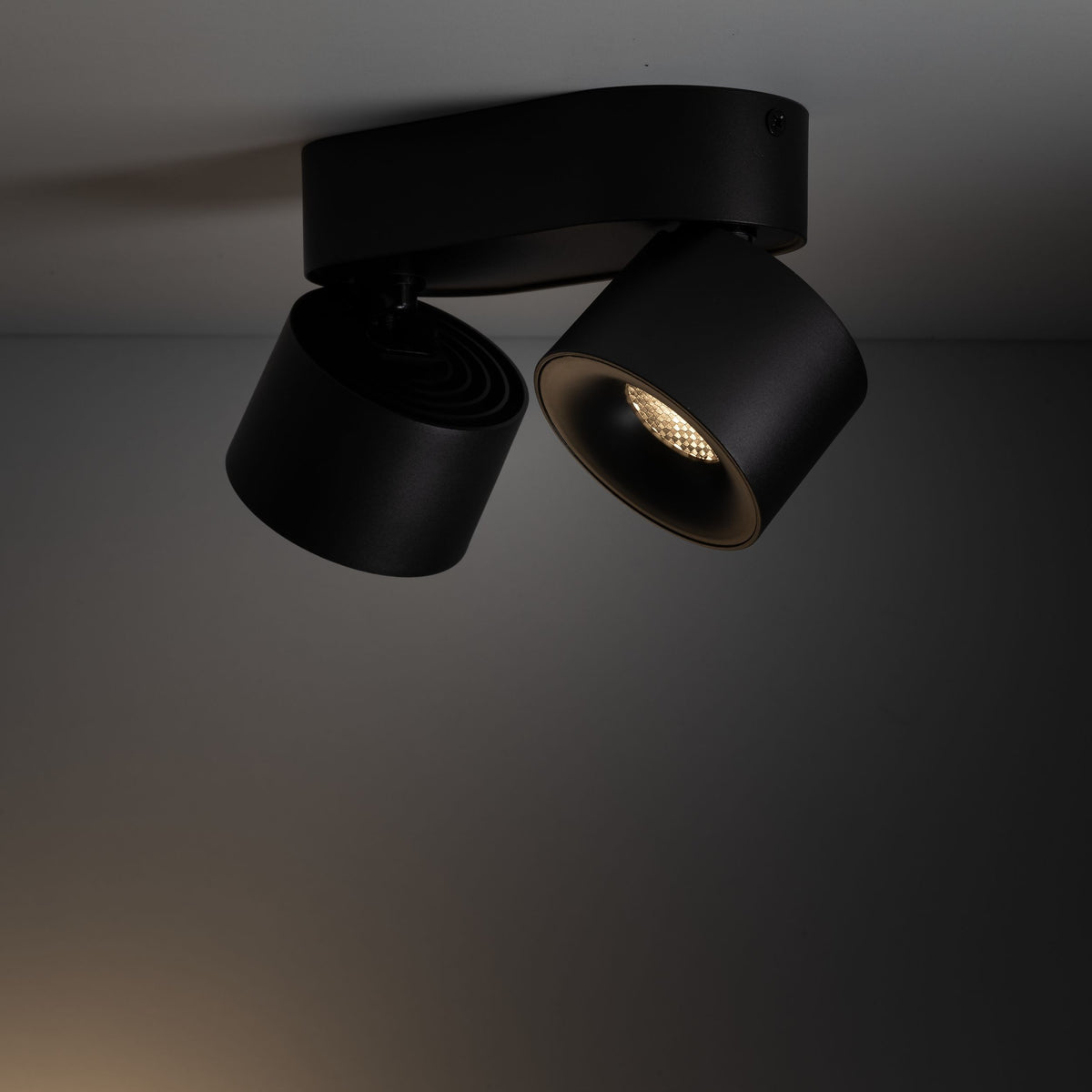 Plafonieră Spark Duo din aluminiu, negru