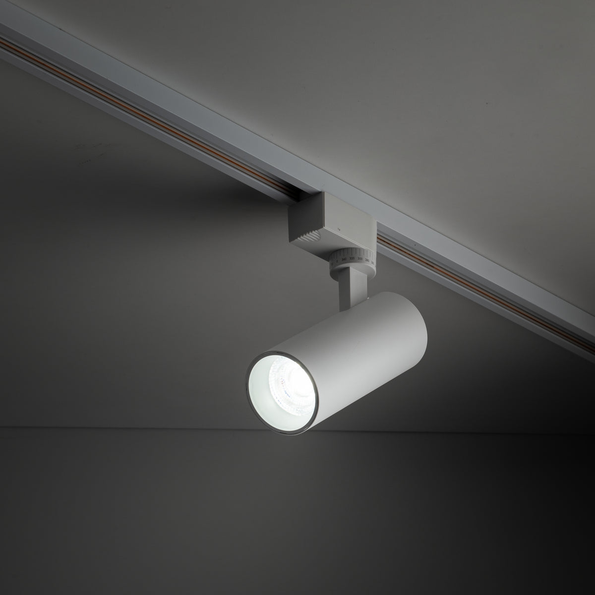 Spot pentru șină Tracer cu lumină reglabilă din metal, alb, 10 W