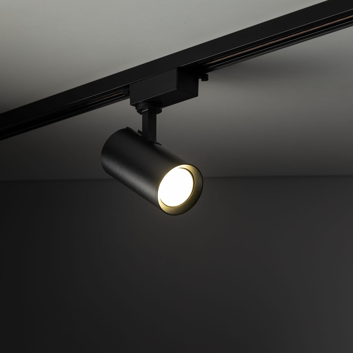Spot pentru șină Tracer din metal, negru, Lungime 60 mm, lățime 120 mm